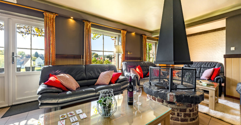 Living room with fireplace in Clermontshof