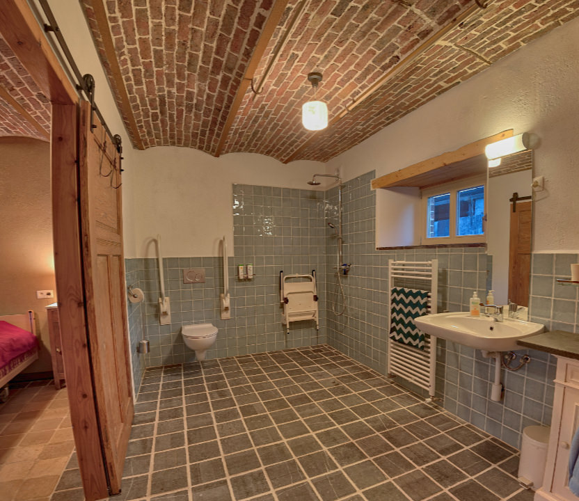 Spacious sleek bathroom from Ferme de l'Etang