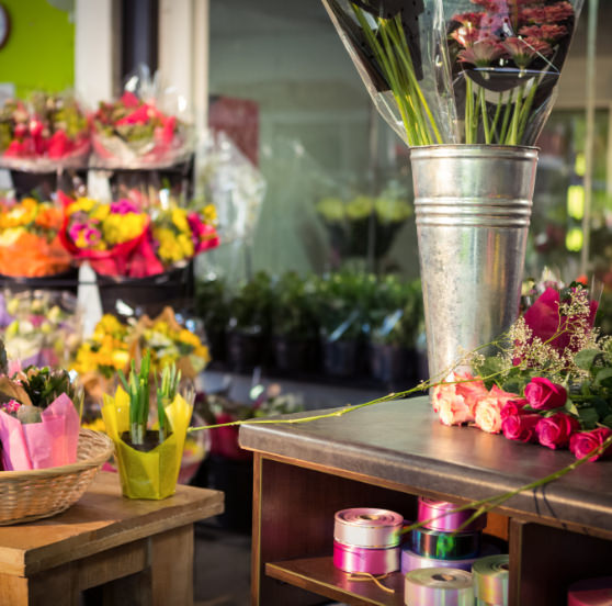 Veschillende kaassoorten in een winkel van de Voerstreek in België